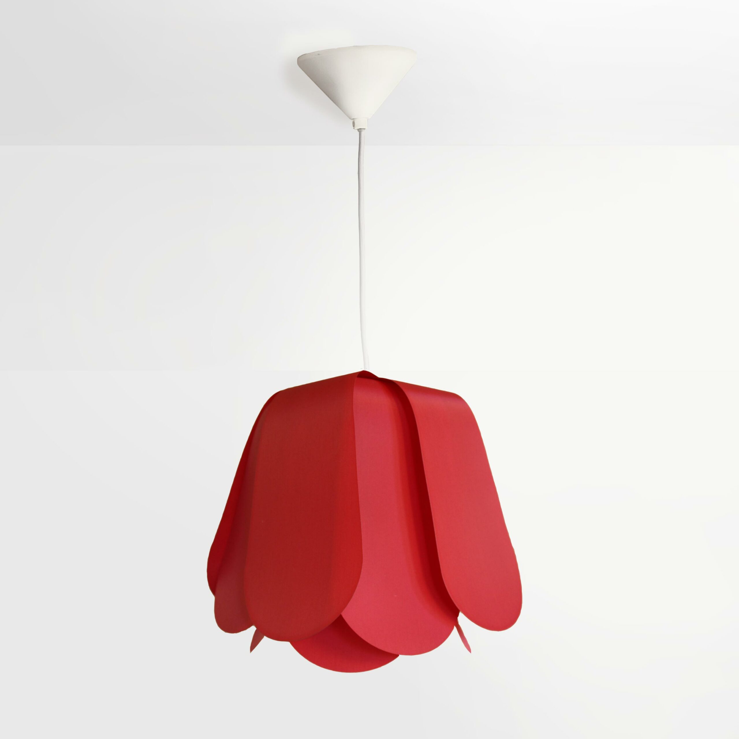 Rouge Tulipe lampe responsable sur font blanc