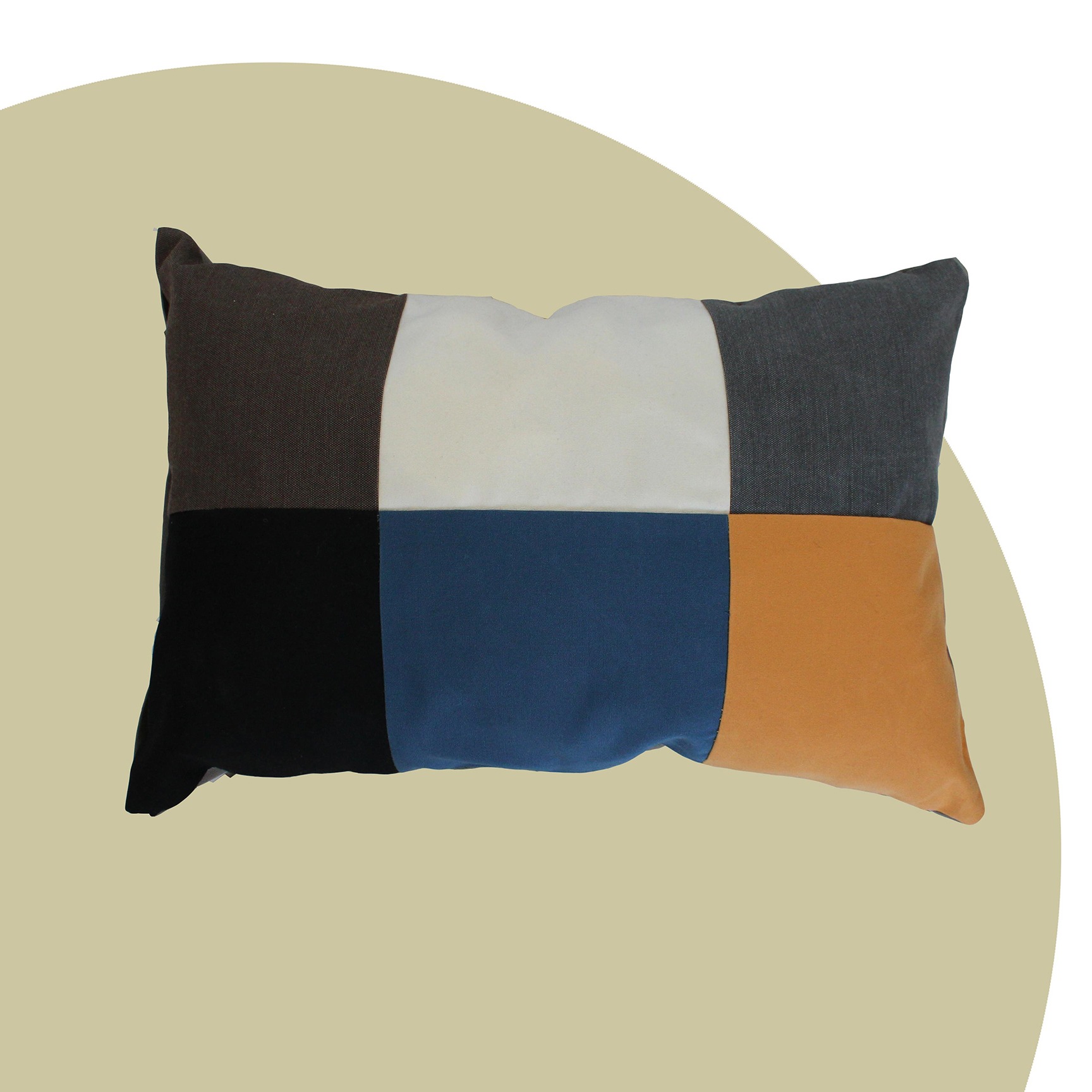 coussin rectangle à carreaux en toile et mousse réemployer pour extérieur